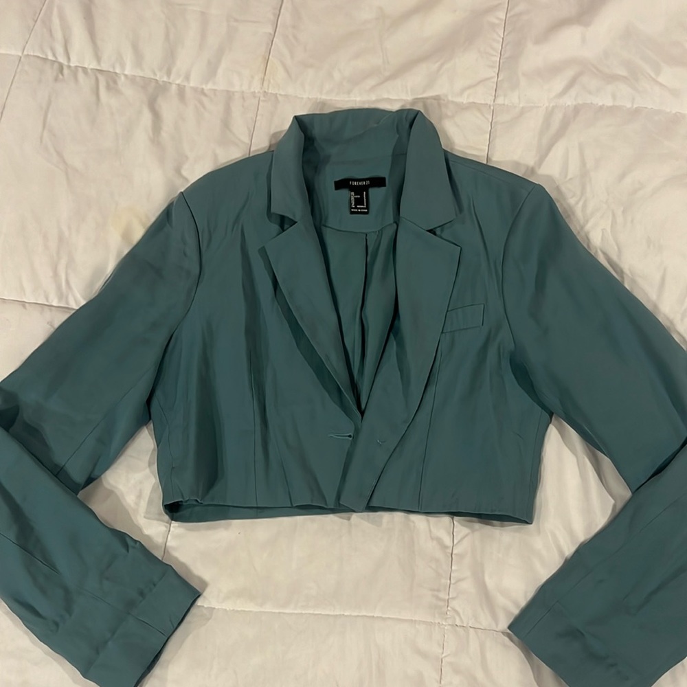 Forever 21 Women’s Cropped Long sleeve blazer